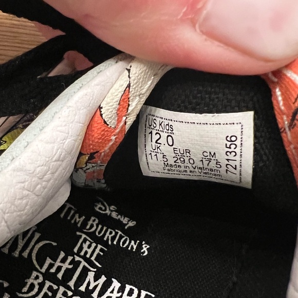 Kids nightmare before Christmas like new vans size 12 - Picture 8 of 8